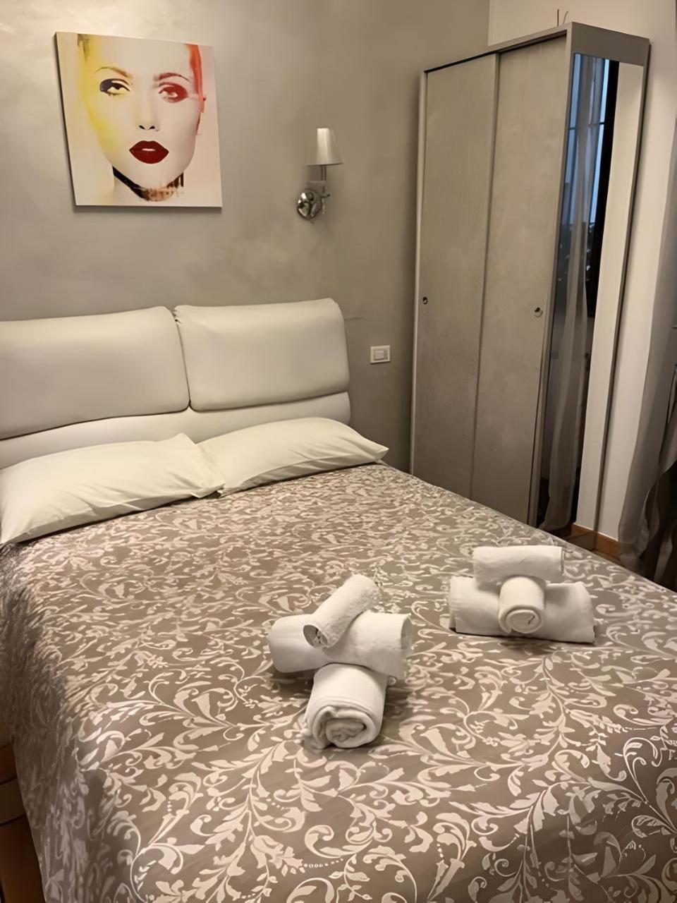 Casa Boss Oblivium Pensión Florencia